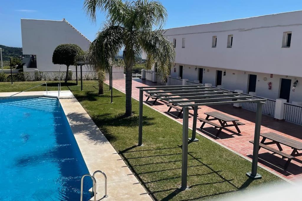 Atico Con Bonita Vista. En Urbanizacion Privada.! Apartment Estepona Exterior foto