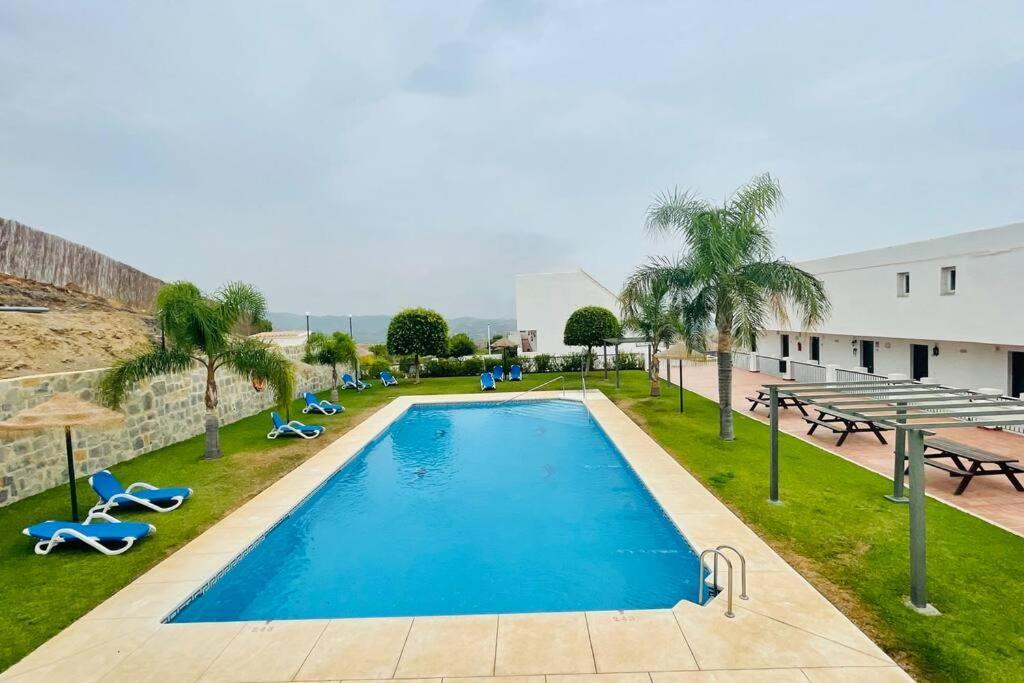 Atico Con Bonita Vista. En Urbanizacion Privada.! Apartment Estepona Exterior foto