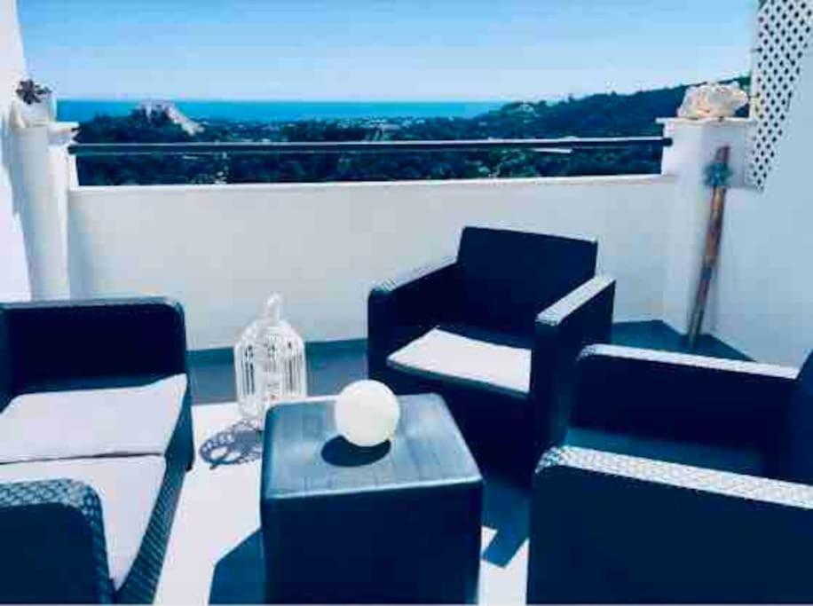 Atico Con Bonita Vista. En Urbanizacion Privada.! Apartment Estepona Exterior foto
